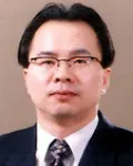 대학교수인 이응주의 대표 이미지