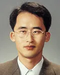 대학교수, 변호사인 류권홍의 대표 이미지