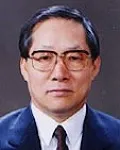 (전직)대학총장, (전직)대학교수인 박용섭의 대표 이미지