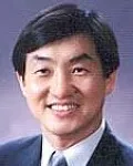 이비인후과의사, (전직)대학교수인 김영기의 대표 이미지