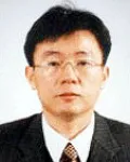 대학교수인 신관호의 대표 이미지