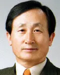 사회기관단체인, 대학교수, (전직)정무직공무원인 신현웅의 대표 이미지