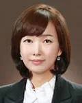 변호사인 윤지현의 대표 이미지