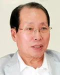 (전직)외무공무원인 이원영의 대표 이미지