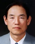기업인, (전직)연구기관단체인, (전직)행정공무원인 이용린의 대표 이미지