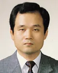 변호사, (전직)검사인 김섭의 대표 이미지