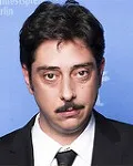 영화감독인 미겔 고미스의 대표 이미지