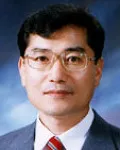 대학교수인 박준걸의 대표 이미지
