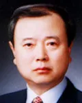 신문인, (전직)신용카드사인, (전직)은행인인 정기상의 대표 이미지