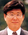 대학교수인 어진우의 대표 이미지