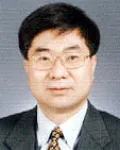 대학교수인 구형건의 대표 이미지