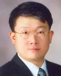 대학교수인 김용철의 대표 이미지