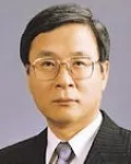 변호사, (전직)판사인 김건흥의 대표 이미지