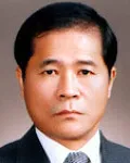 (전직)행정공무원인 윤우용의 대표 이미지