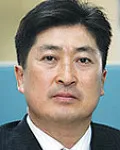 신문기자인 오태현의 대표 이미지