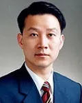 기업인, (전직)정당인인 신남철의 대표 이미지