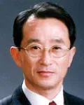 (전직)국영기업인, (전직)행정공무원인 권영철의 대표 이미지