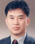 대학교수, 특수단체인인 선우 진의 대표 이미지