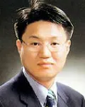 대학교수인 오경근의 대표 이미지