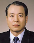 변호사, (전직)판사인 김오섭의 대표 이미지