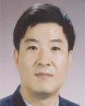 대학교수인 윤상천의 대표 이미지