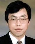(전직)정무직공무원, (전직)행정공무원인 김종신의 대표 이미지
