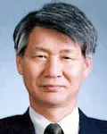 대학교수인 손예철의 대표 이미지