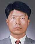 변호사, (전직)판사인 김윤기의 대표 이미지