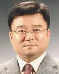 대학교수인 윤경섭의 대표 이미지