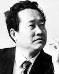 시나리오작가, 소설가인 서윤성의 대표 이미지