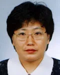 대학교수인 송영경의 대표 이미지
