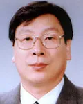 문학평론가, 대학교수인 박신헌의 대표 이미지
