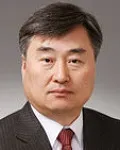 (전직)대학학장, (전직)대학교수인 김병용의 대표 이미지