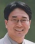 대학교수, 출판편집인인 윤세민의 대표 이미지