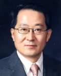 정형외과의사, 대학교수인 최원식의 대표 이미지