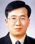 호흡기내과의사, 대학교수인 장안수의 대표 이미지