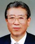 변호사, 수필가인 이기태의 대표 이미지