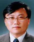 대학교수인 유용권의 대표 이미지