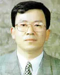 대학교수인 김홍태의 대표 이미지