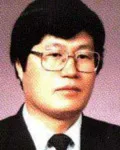 시인, 소설가, 문학평론가인 박덕은의 대표 이미지