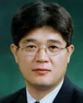 대학교수인 이범웅의 대표 이미지