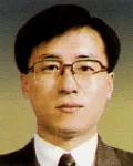 변호사, (전직)검사인 김효중의 대표 이미지