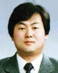 대학교수인 한진만의 대표 이미지