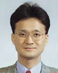 대학교수, 변호사인 김건호의 대표 이미지