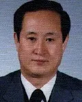 (전직)신문인, (전직)대학교수, (전직)기업인인 정청조의 대표 이미지