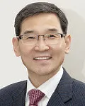 연구기관단체인, (전직)행정공무원인 윤승준의 대표 이미지