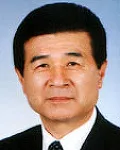사회기관단체인, (전직)국영기업인, (전직)행정공무원인 김명기의 대표 이미지