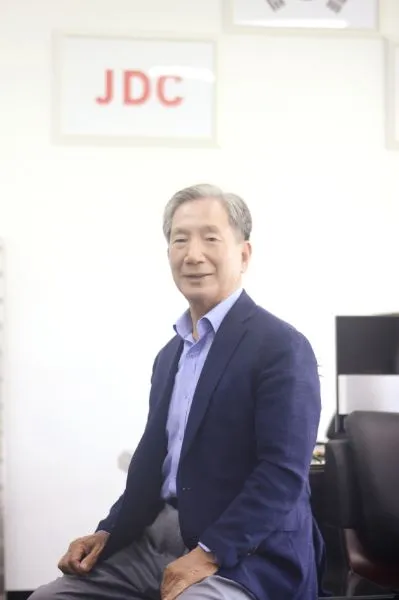 기업인, (전직) 금융인인 지재덕의 대표 이미지