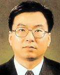 대학교수인 윤종원의 대표 이미지