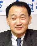 미술평론가, 대학교수인 윤범모의 대표 이미지